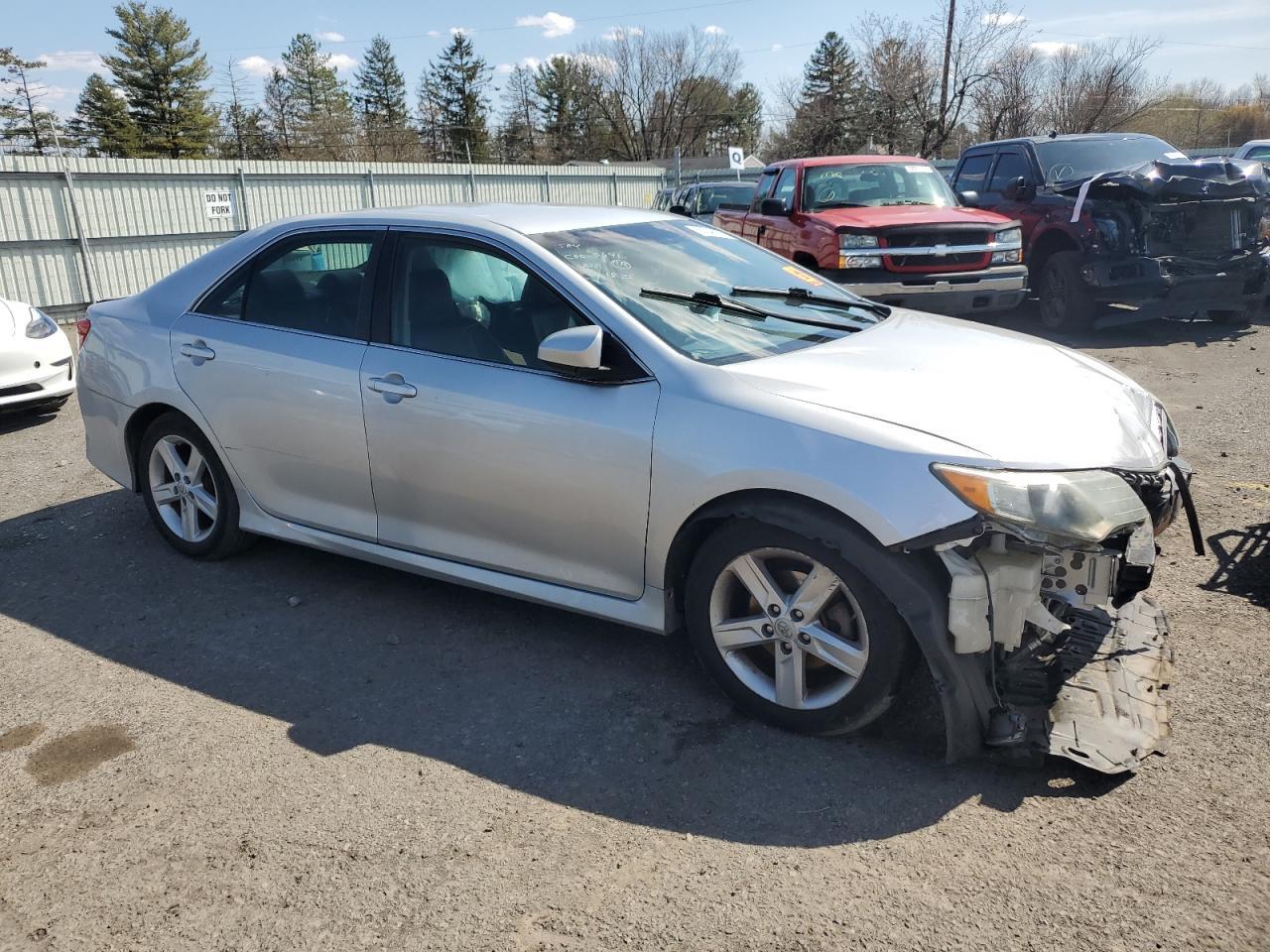 2014 TOYOTA CAMRY L - Image 4