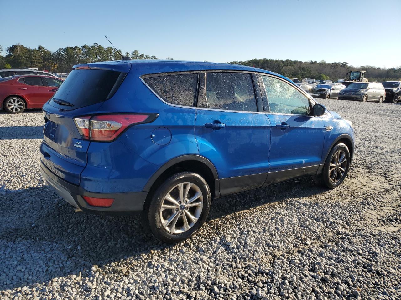 2017 FORD ESCAPE SE - Image 3