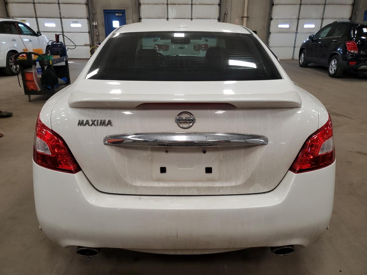 2011 NISSAN MAXIMA S - Image 6