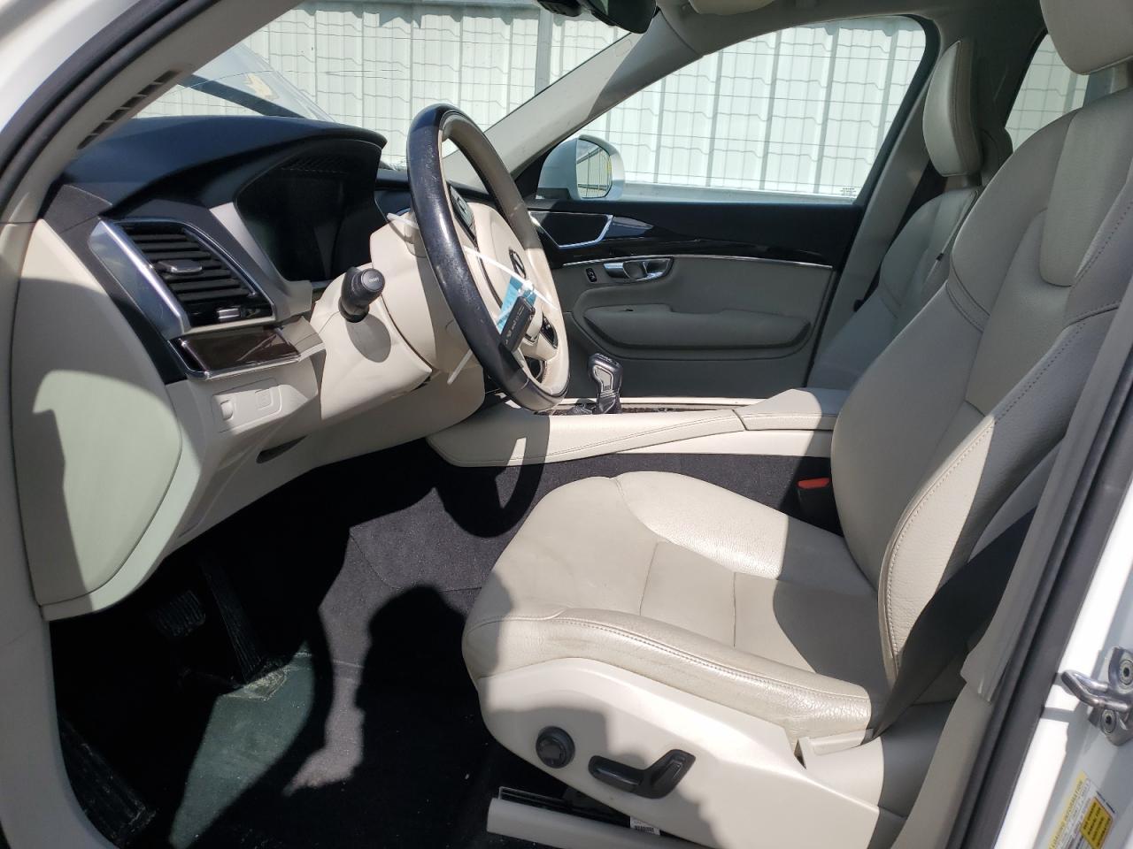 2016 VOLVO XC90 T6 - Фото 7