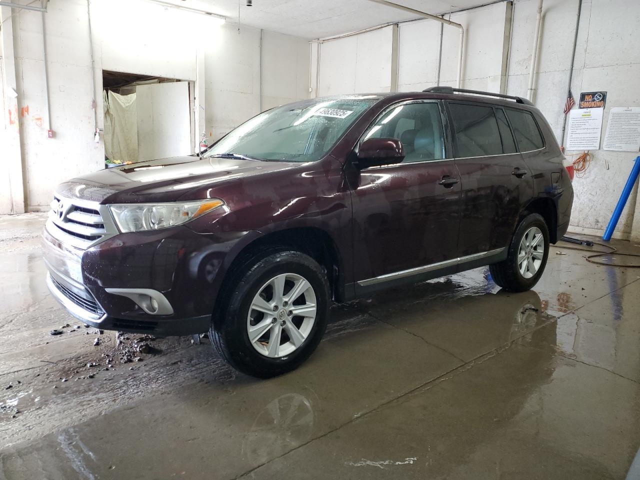 2011 TOYOTA HIGHLANDER