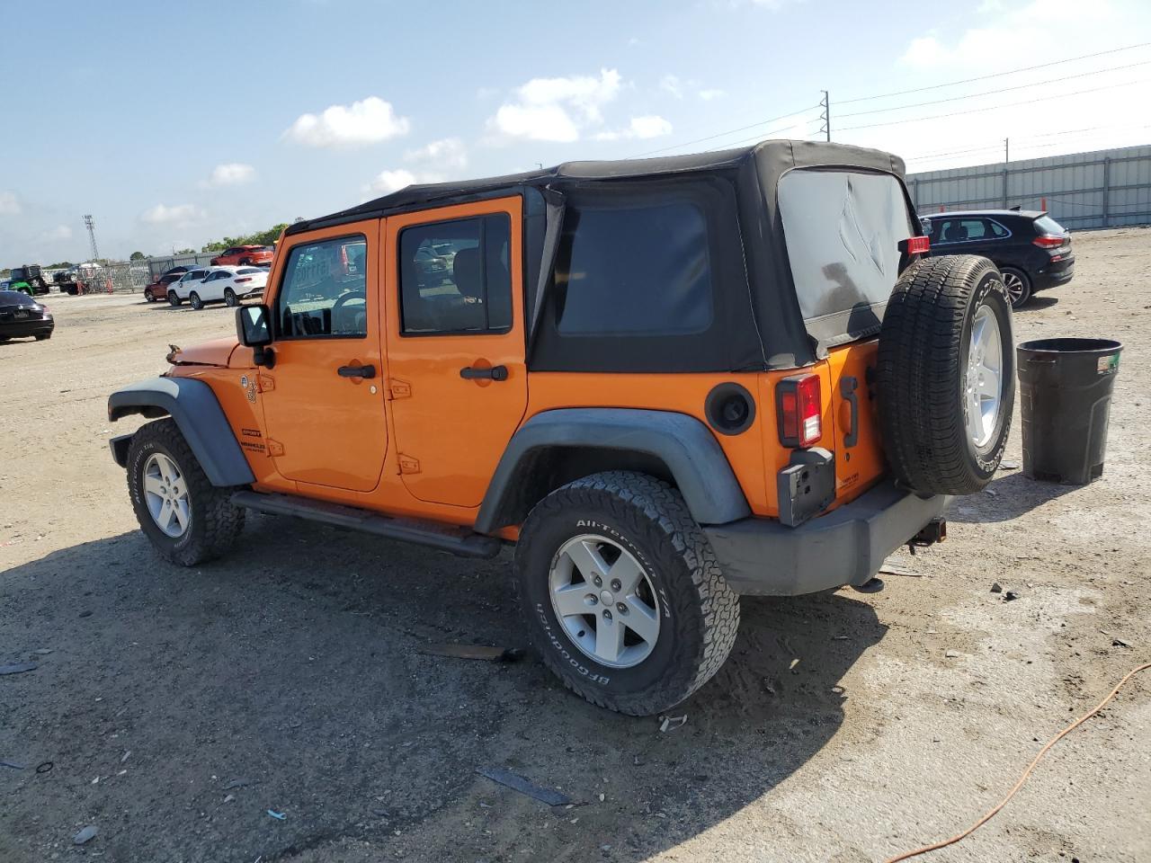 2012 JEEP WRANGLER U - Image 2