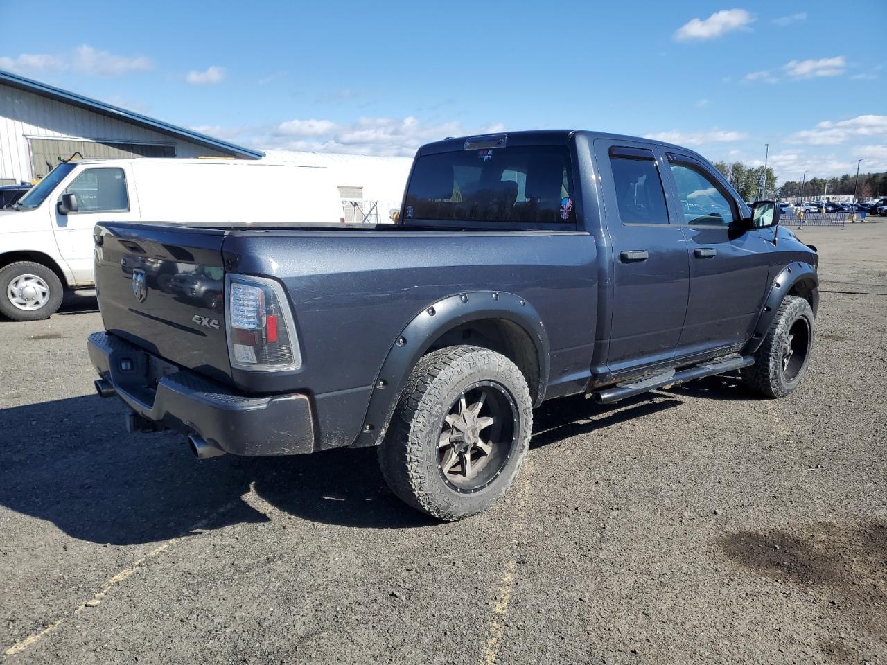 2015 RAM 1500 ST - Image 3