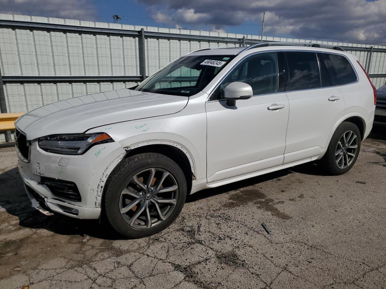 2016 VOLVO XC90 T6