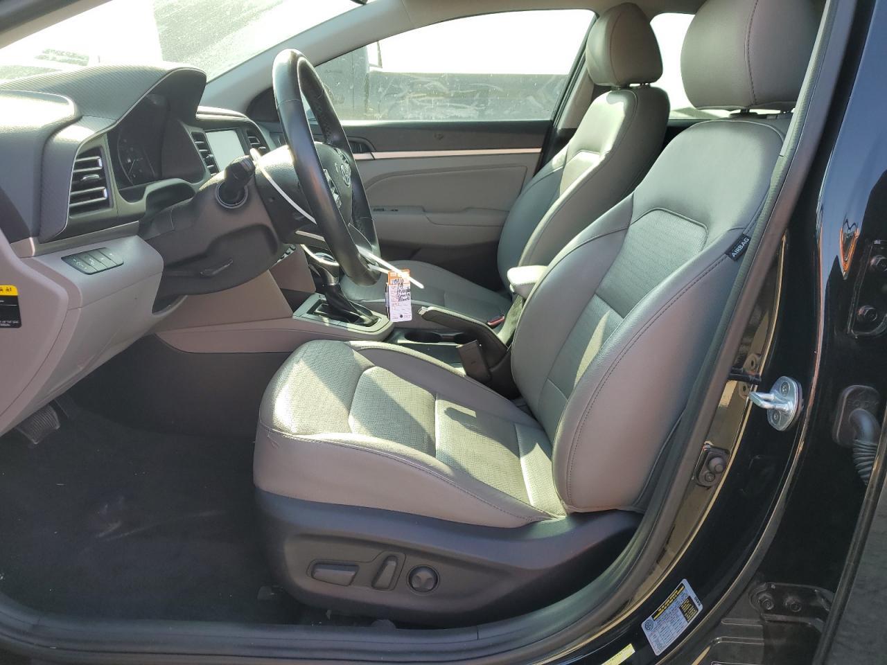 2019 HYUNDAI ELANTRA SE - Image 7