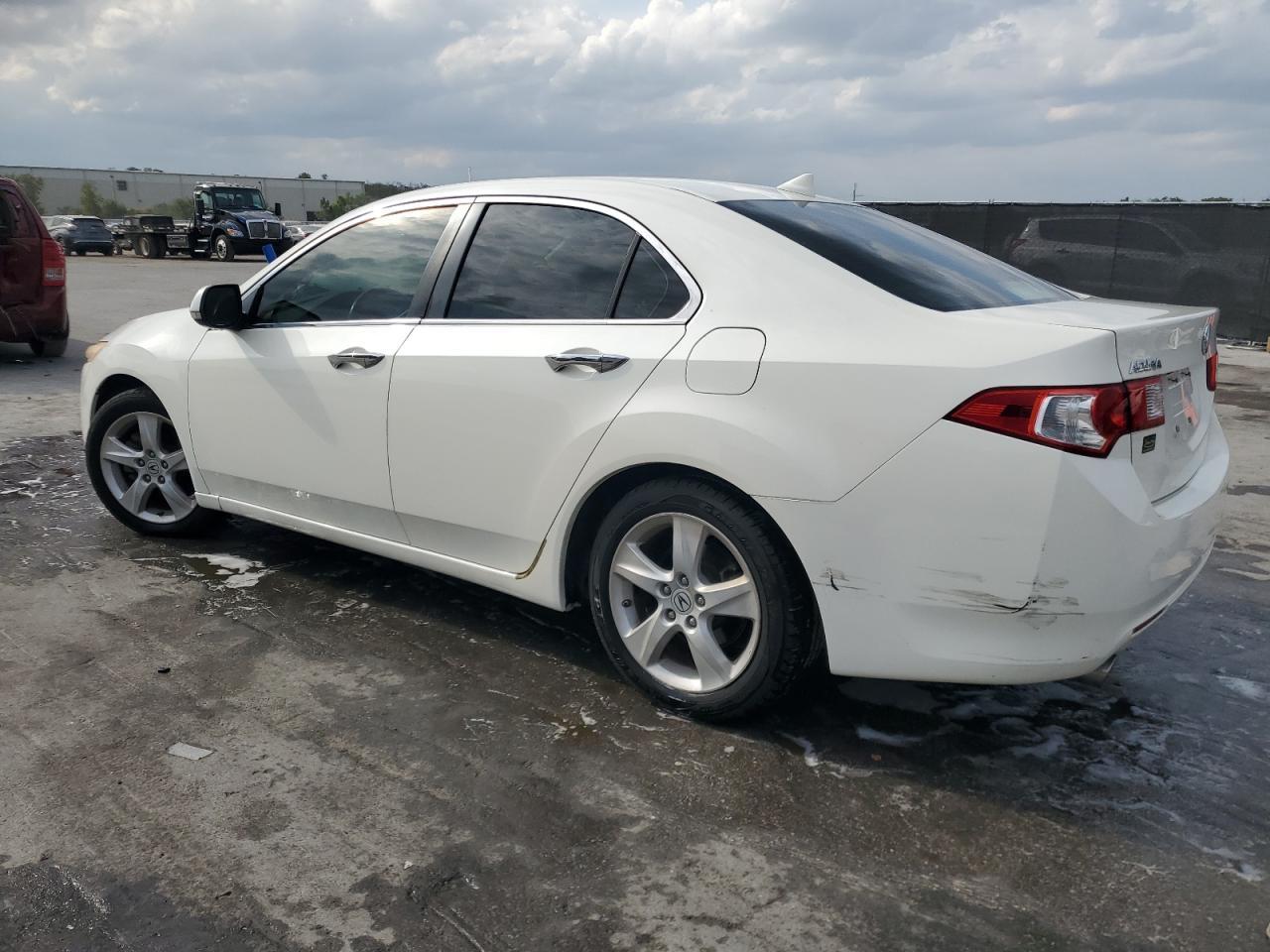 2010 ACURA TSX - Image 2