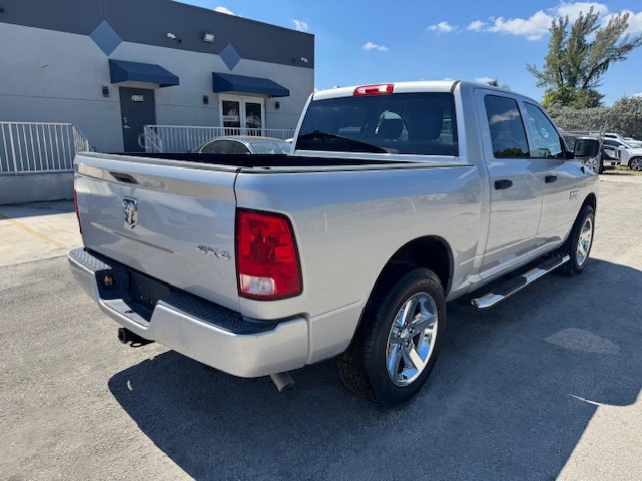 2017 RAM 1500 ST - Image 3