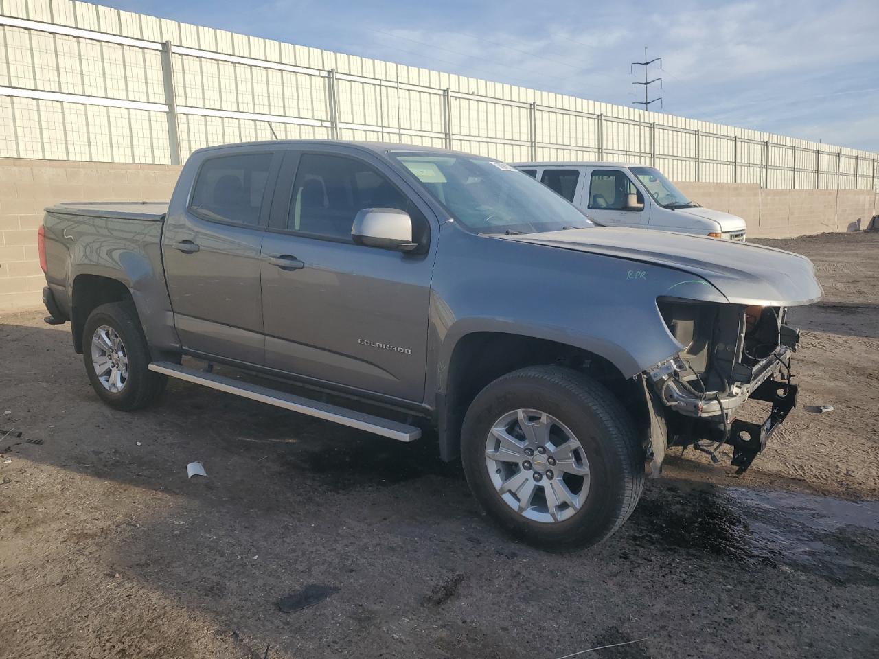 2022 CHEVROLET COLORADO L - Image 4