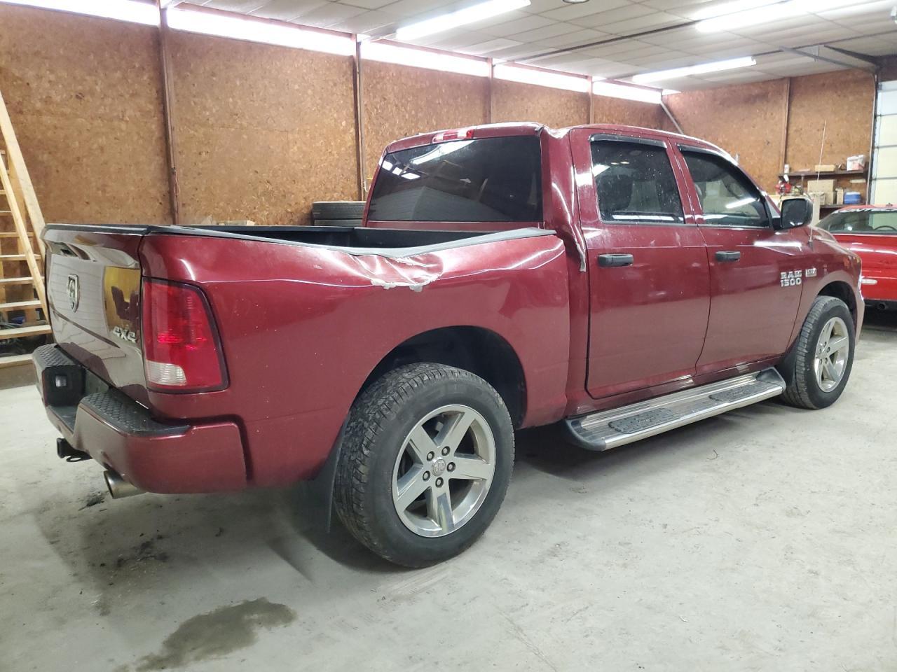 2015 RAM 1500 ST - Фото 3