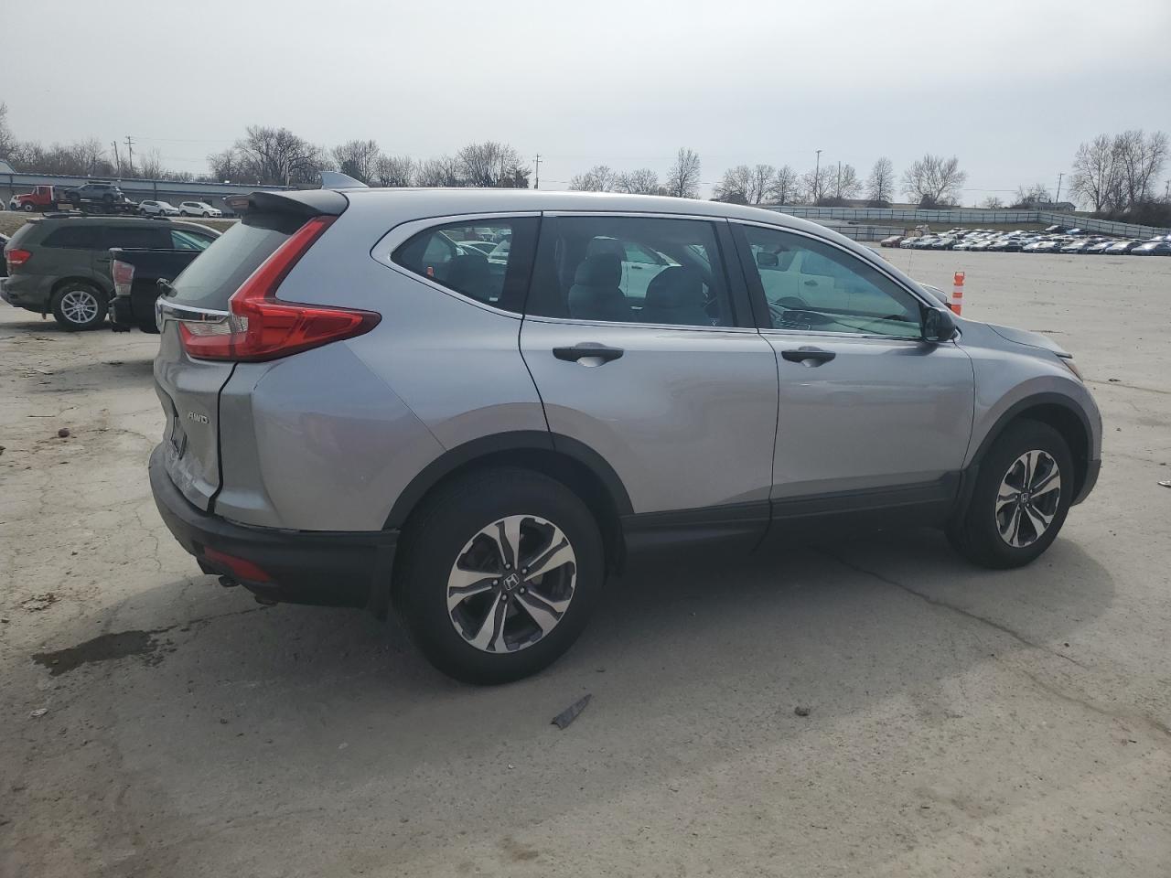 2017 HONDA CR-V LX - Фото 3