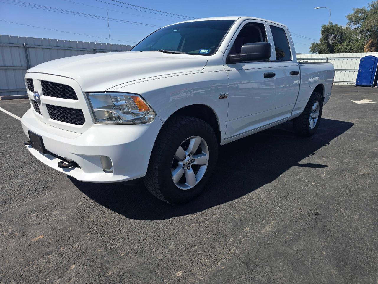 2014 RAM 1500 ST - Фото 2