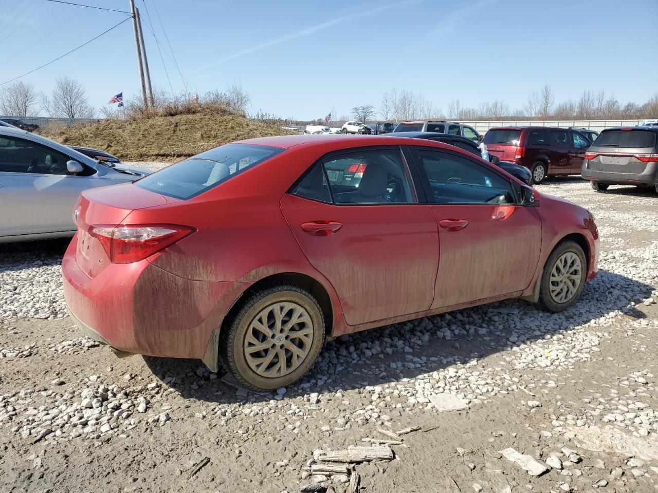 2019 TOYOTA COROLLA L - Фото 3