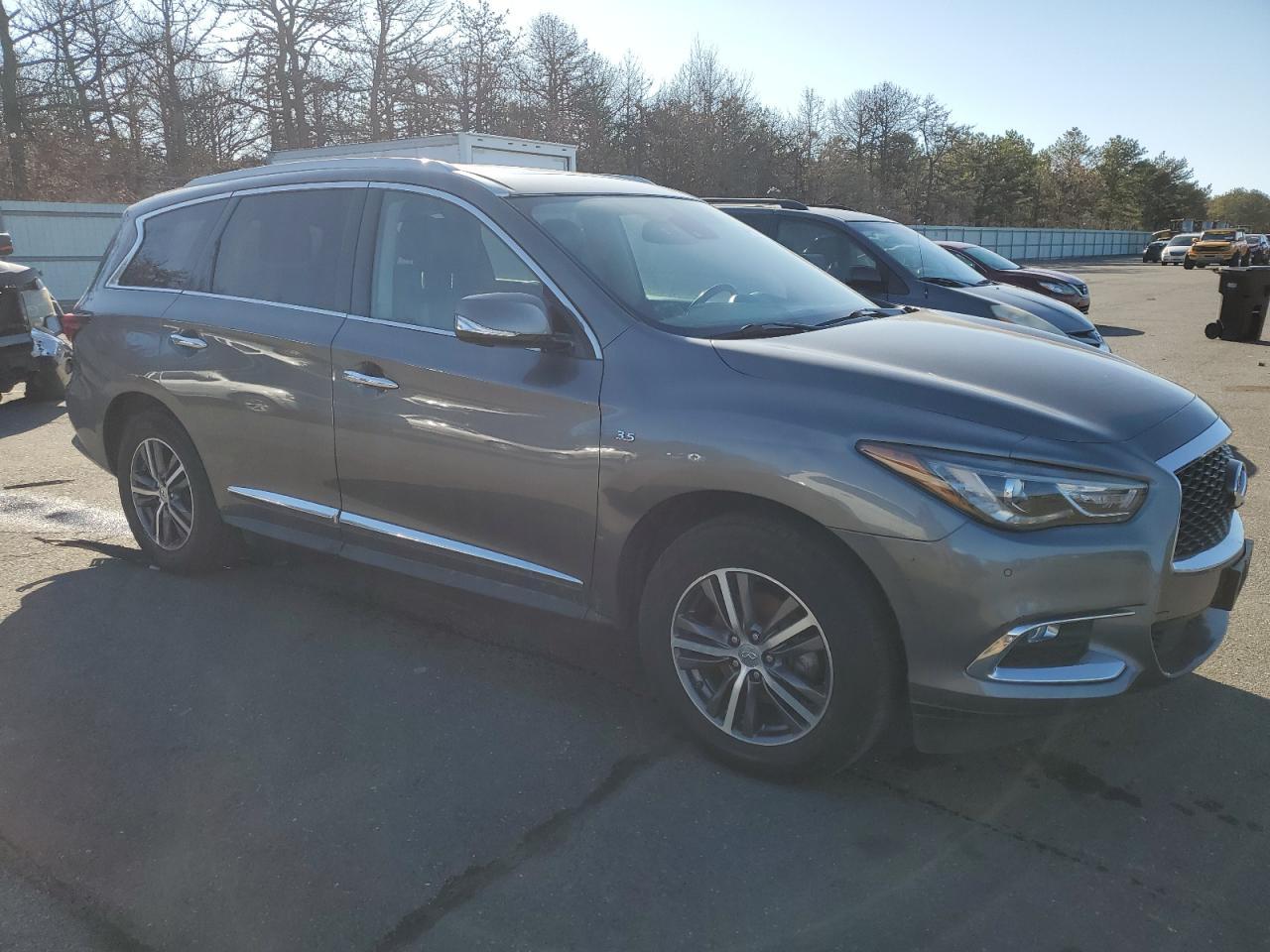 2019 INFINITI QX60 LUXE - Image 4