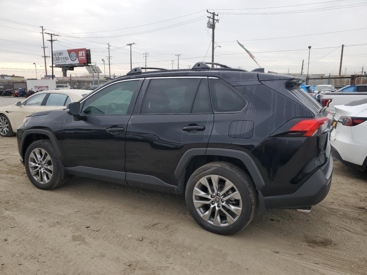 2022 TOYOTA RAV4 XLE P - Image 2