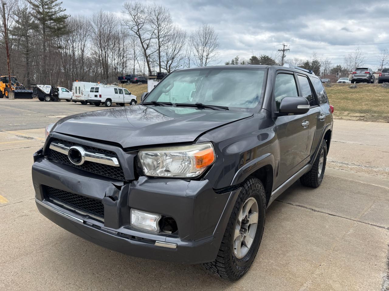 2011 TOYOTA 4RUNNER SR - Image 2