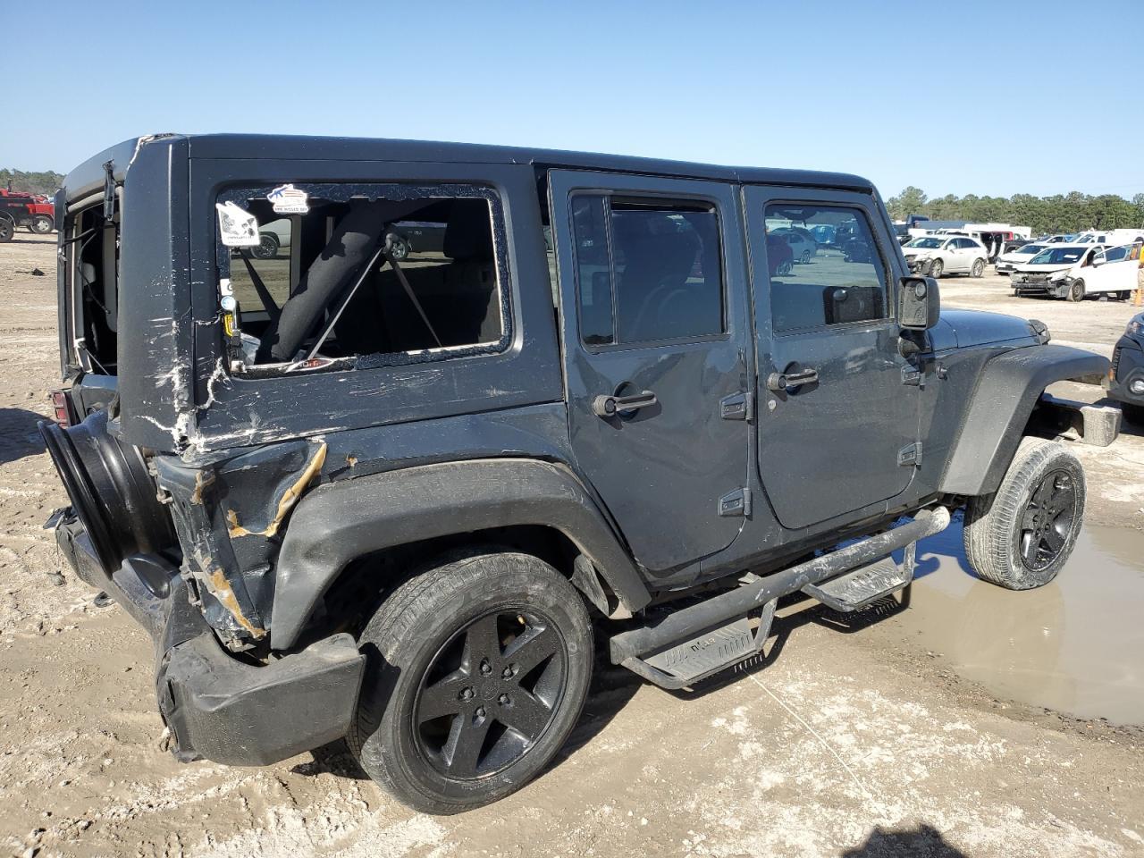 2017 JEEP WRANGLER U - Image 3