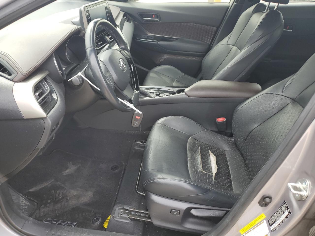 2019 TOYOTA C-HR XLE - Фото 7
