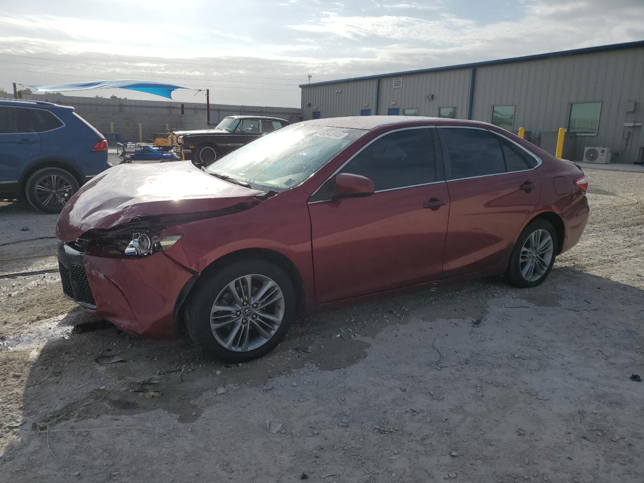 2016 TOYOTA CAMRY LE