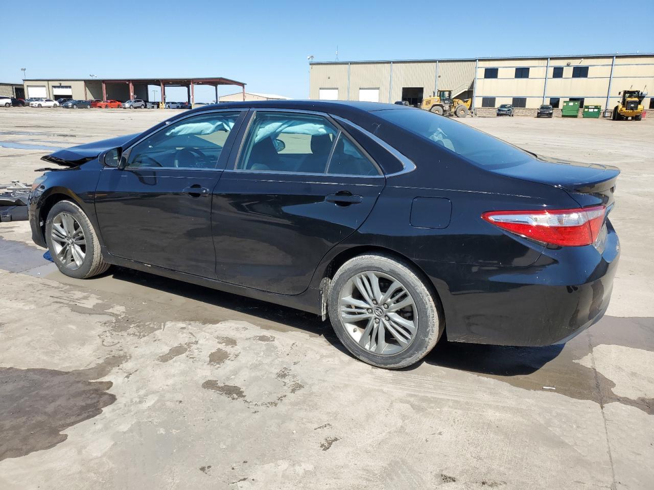 2017 TOYOTA CAMRY LE - Фото 2