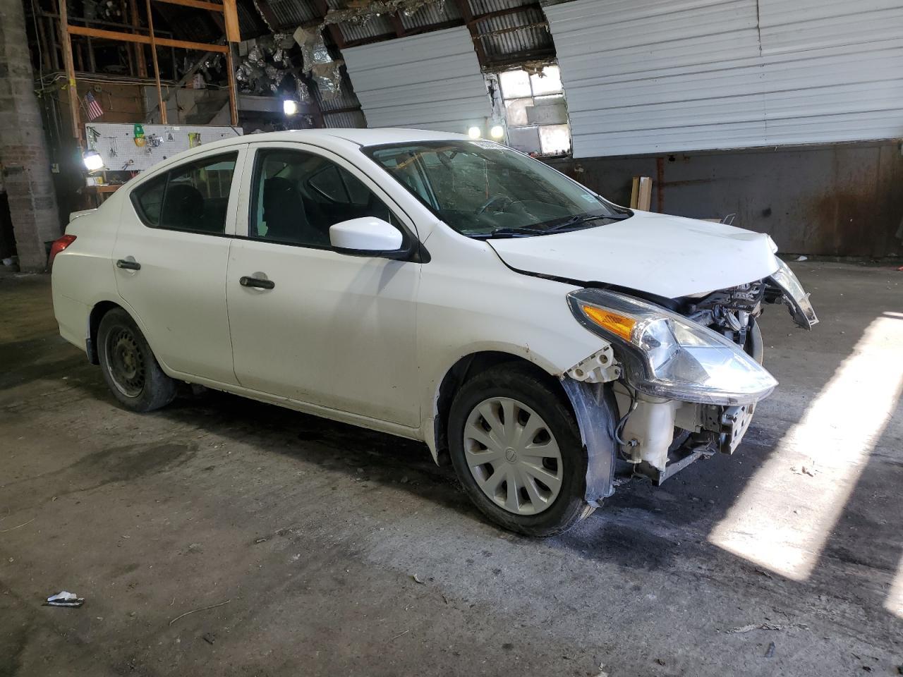 2016 NISSAN VERSA S - Фото 4