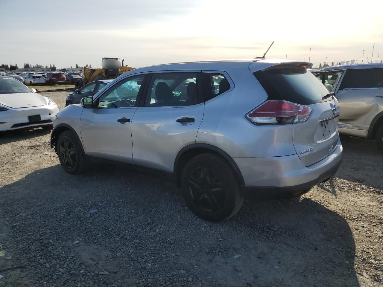 2016 NISSAN ROGUE S - Фото 2