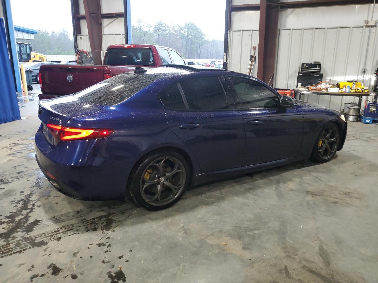 2017 ALFA ROMEO GIULIA TI - Фото 3