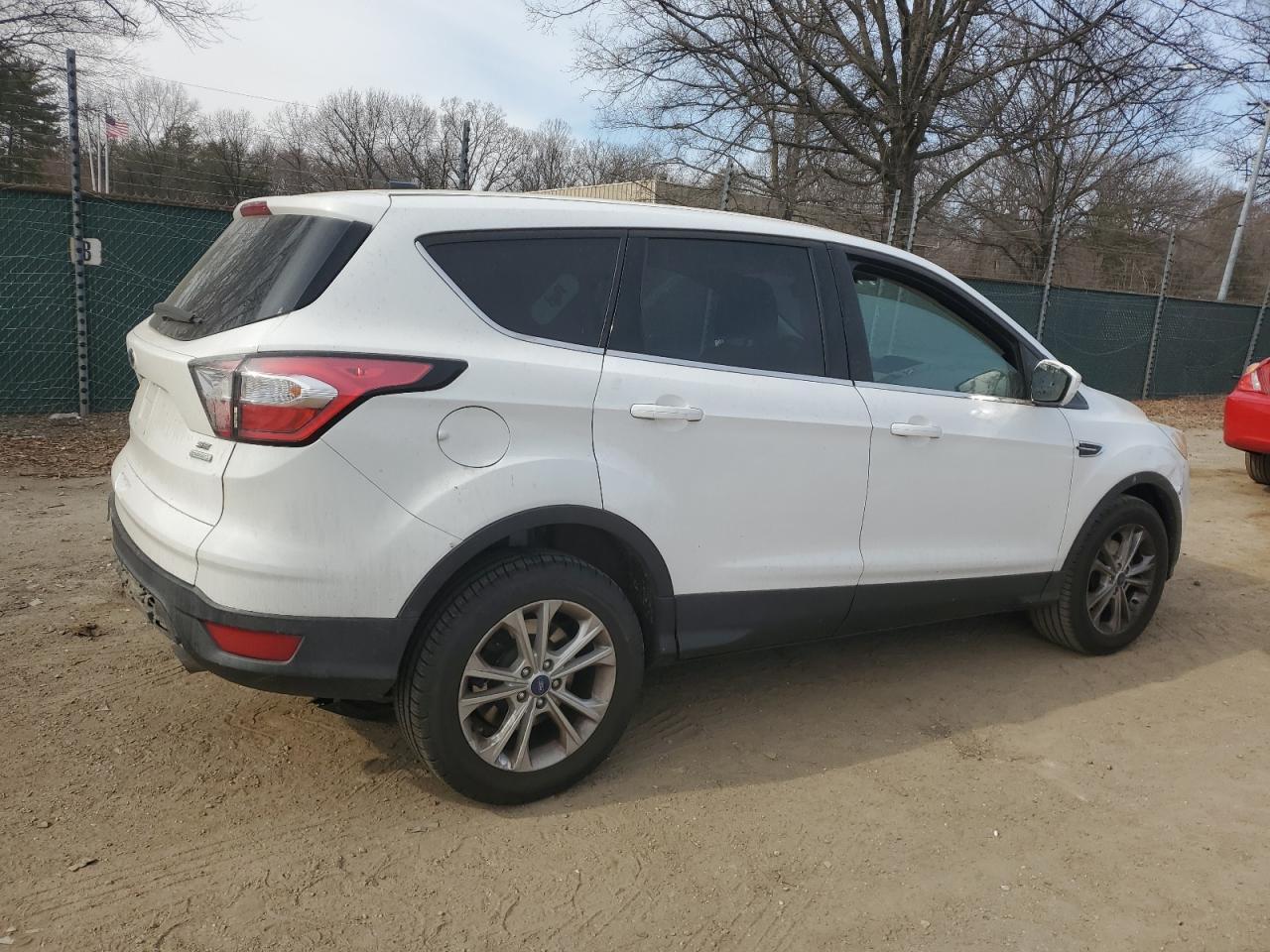 2017 FORD ESCAPE SE - Фото 3