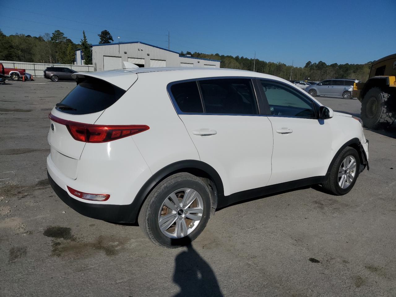 2017 KIA SPORTAGE L - Image 3