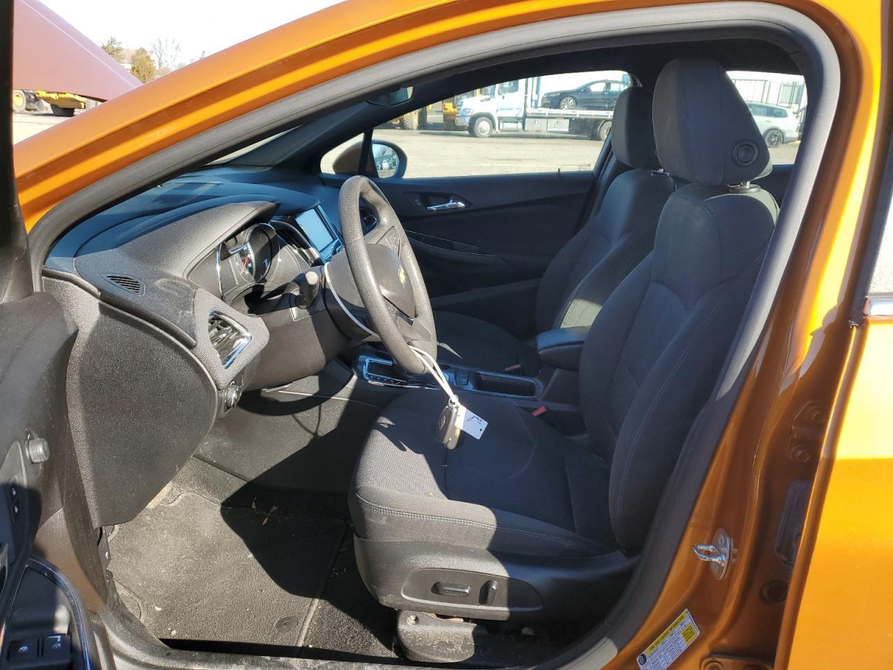 2017 CHEVROLET CRUZE LT - Image 7