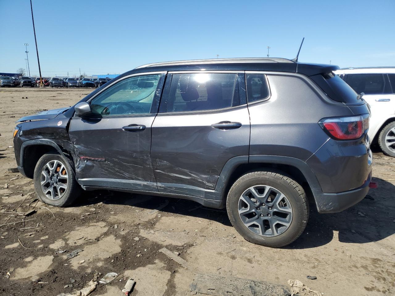 2019 JEEP COMPASS TR - Фото 2