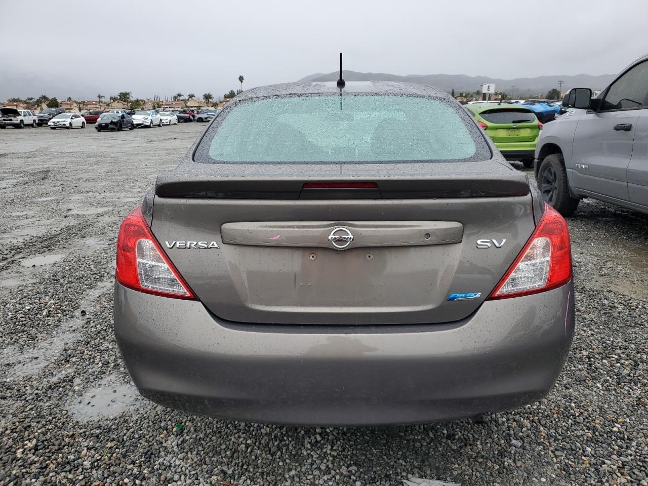 2014 NISSAN VERSA S - Image 6