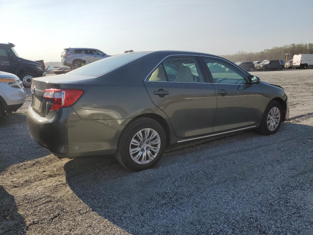 2013 TOYOTA CAMRY L - Image 3