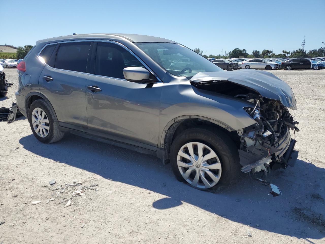 2018 NISSAN ROGUE S - Фото 4