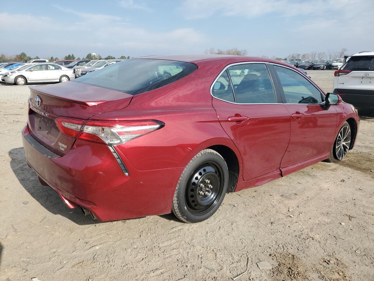 2018 TOYOTA CAMRY L - Фото 3