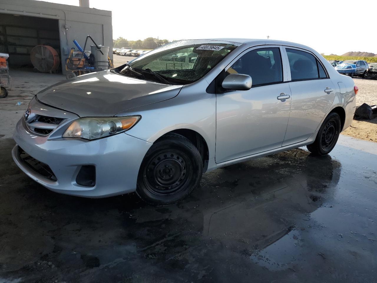 2013 TOYOTA COROLLA BA