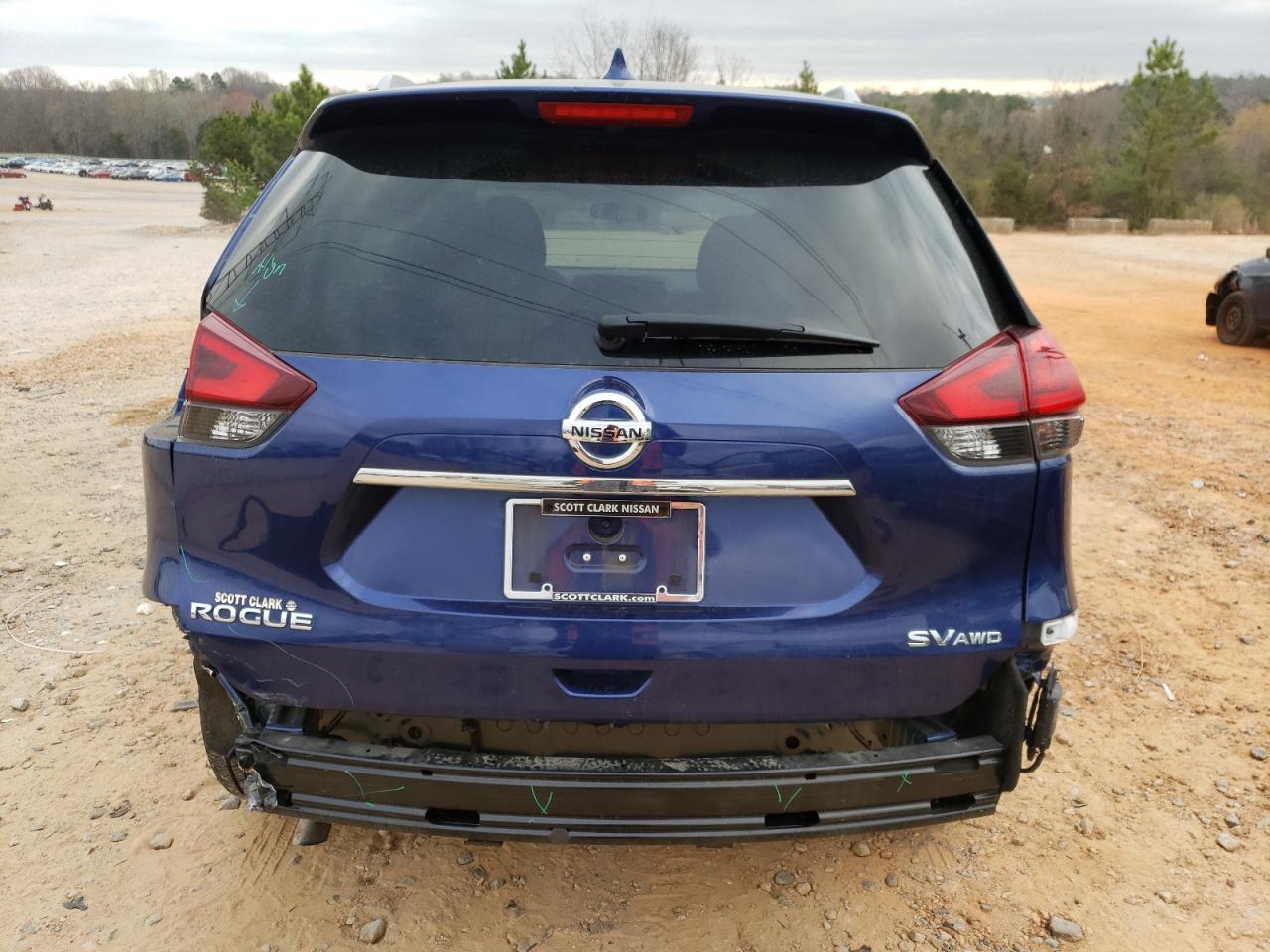 2017 NISSAN ROGUE SV - Image 6