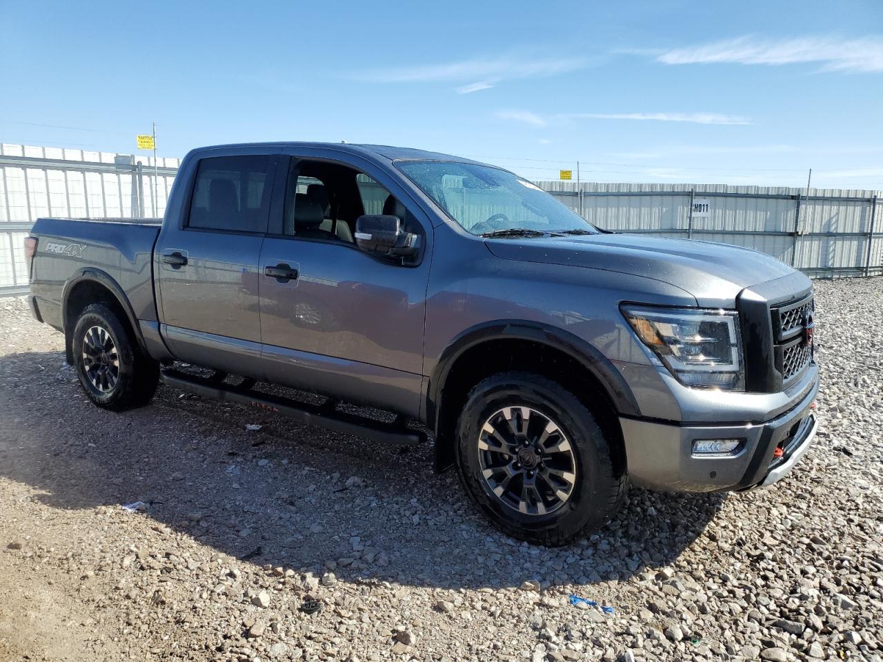 2023 NISSAN TITAN SV - Фото 4