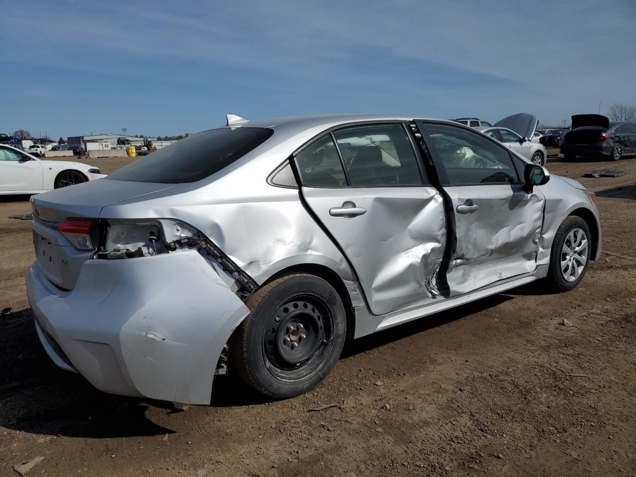 2022 TOYOTA COROLLA LE - Фото 3