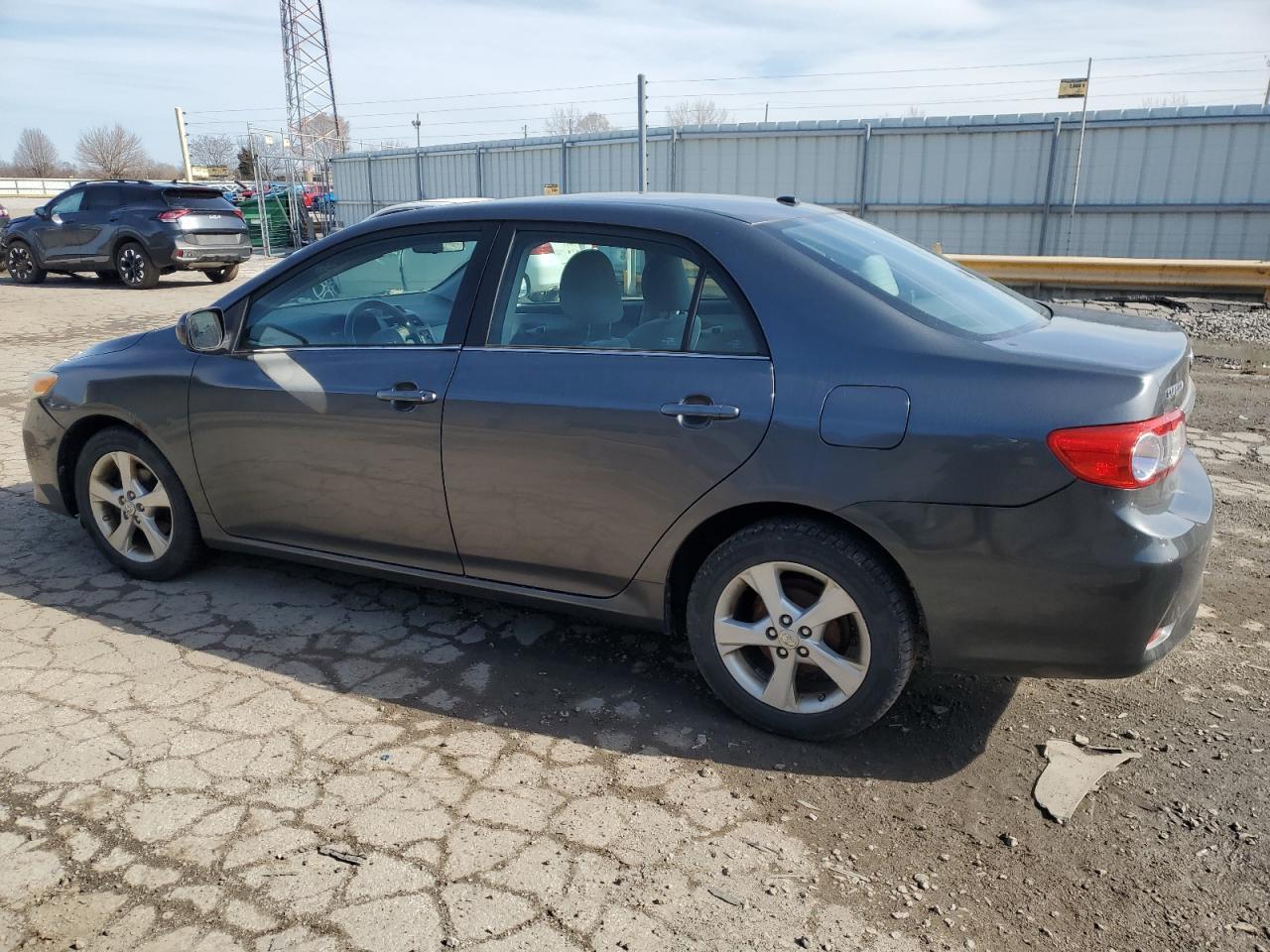 2013 TOYOTA COROLLA BA - Фото 2