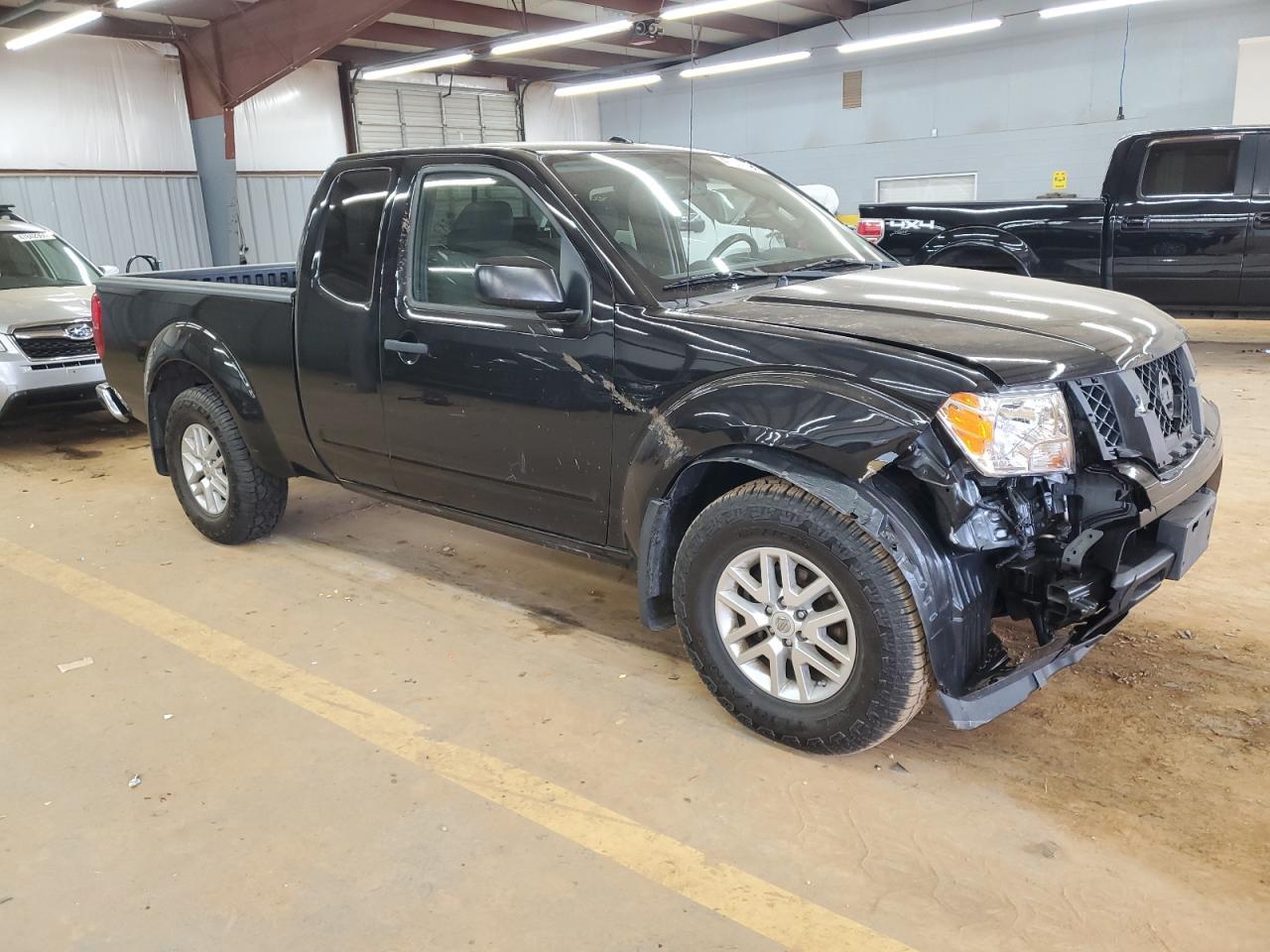 2017 NISSAN FRONTIER S - Image 4