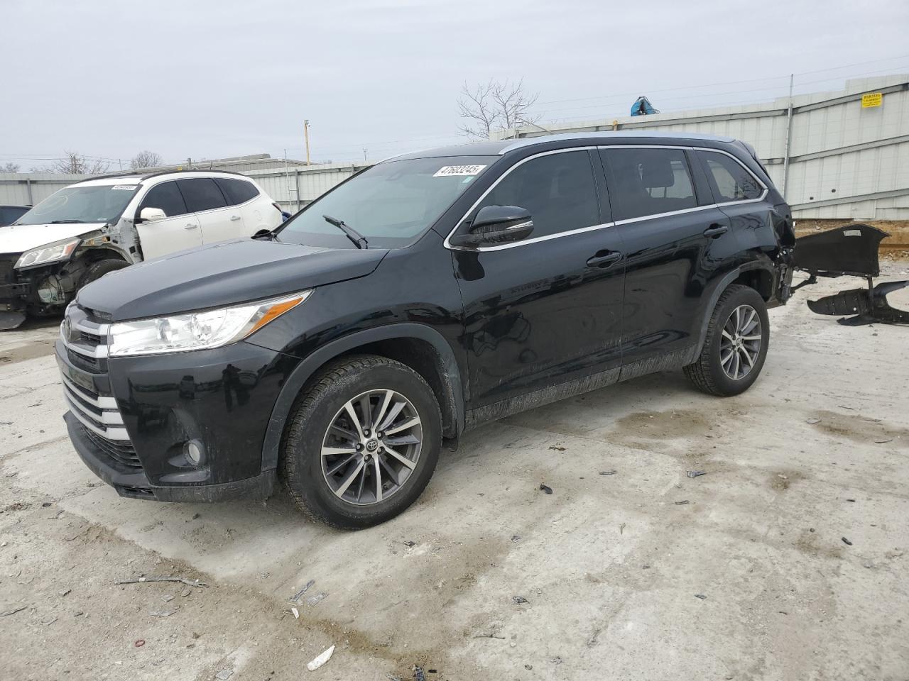 2018 TOYOTA HIGHLANDER