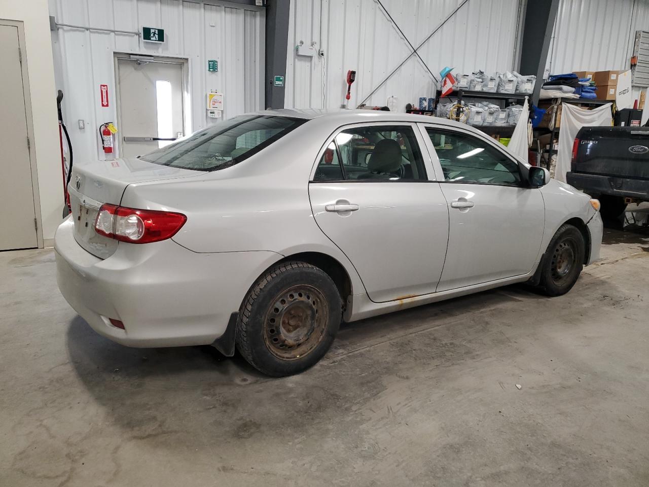 2013 TOYOTA COROLLA BA - Фото 3