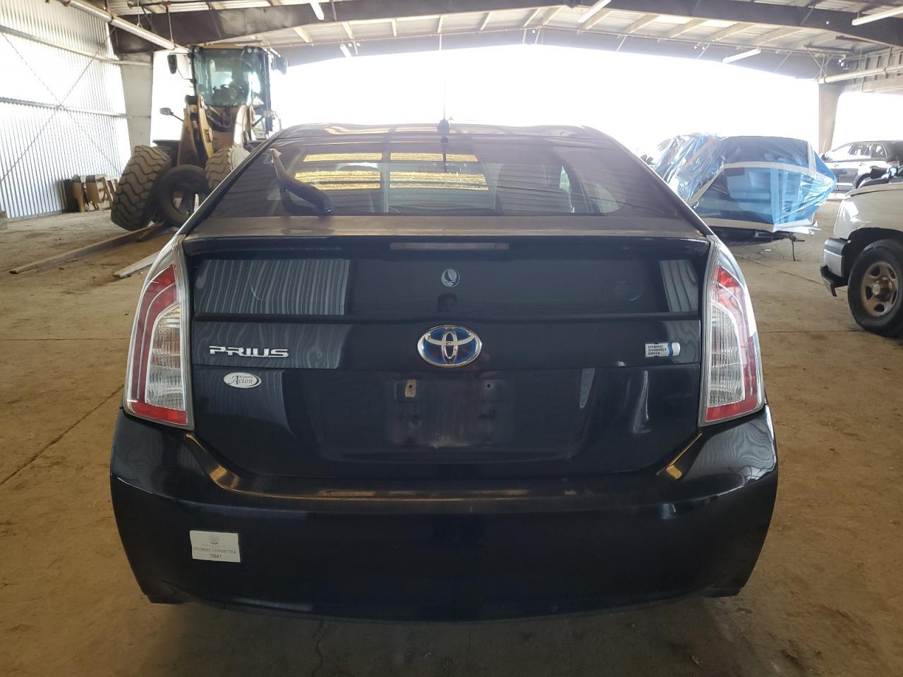 2013 TOYOTA PRIUS - Image 6