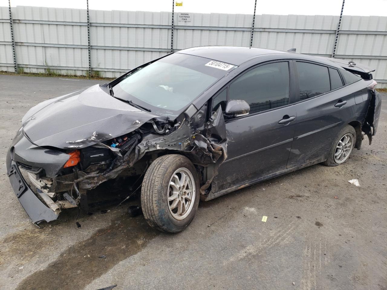 2016 TOYOTA PRIUS