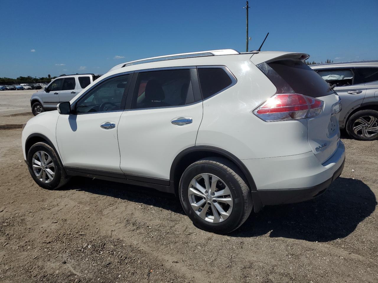 2016 NISSAN ROGUE S - Фото 2