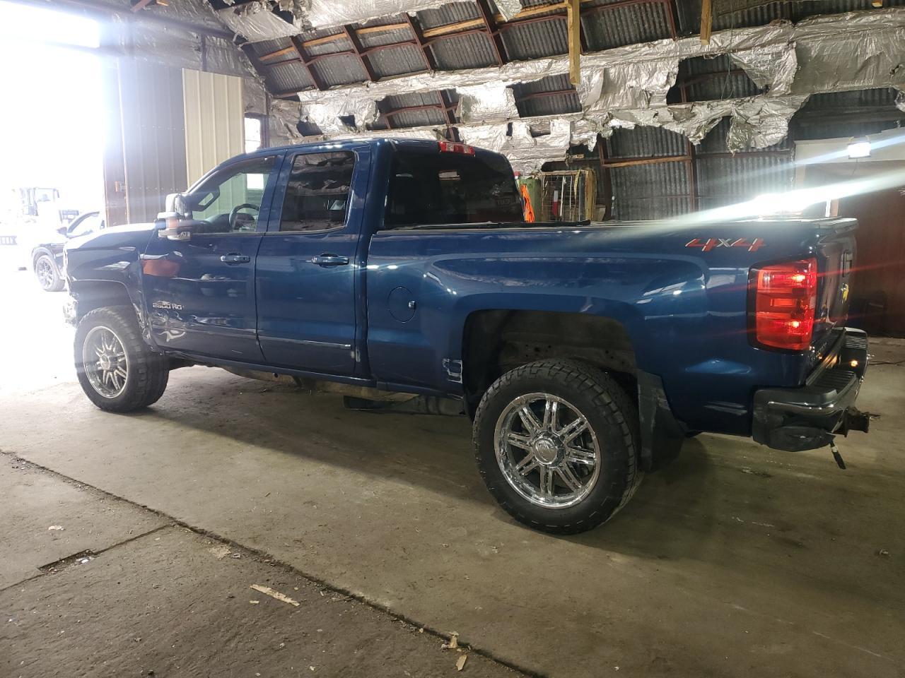 2018 CHEVROLET SILVERADO - Image 2