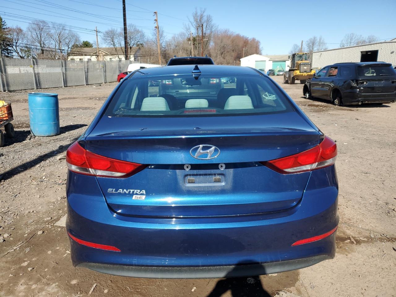 2017 HYUNDAI ELANTRA SE - Image 6