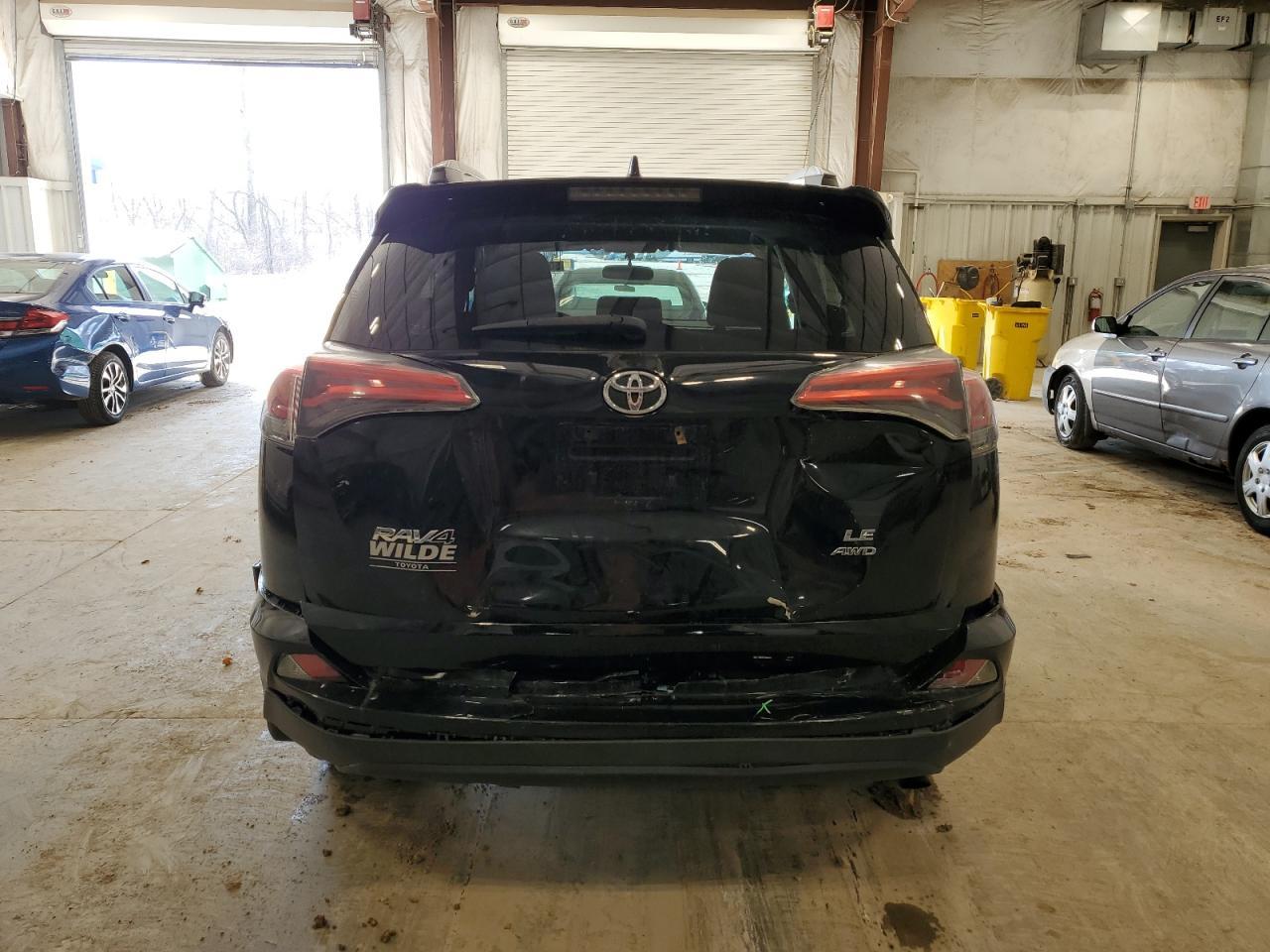 2016 TOYOTA RAV4 LE - Фото 6