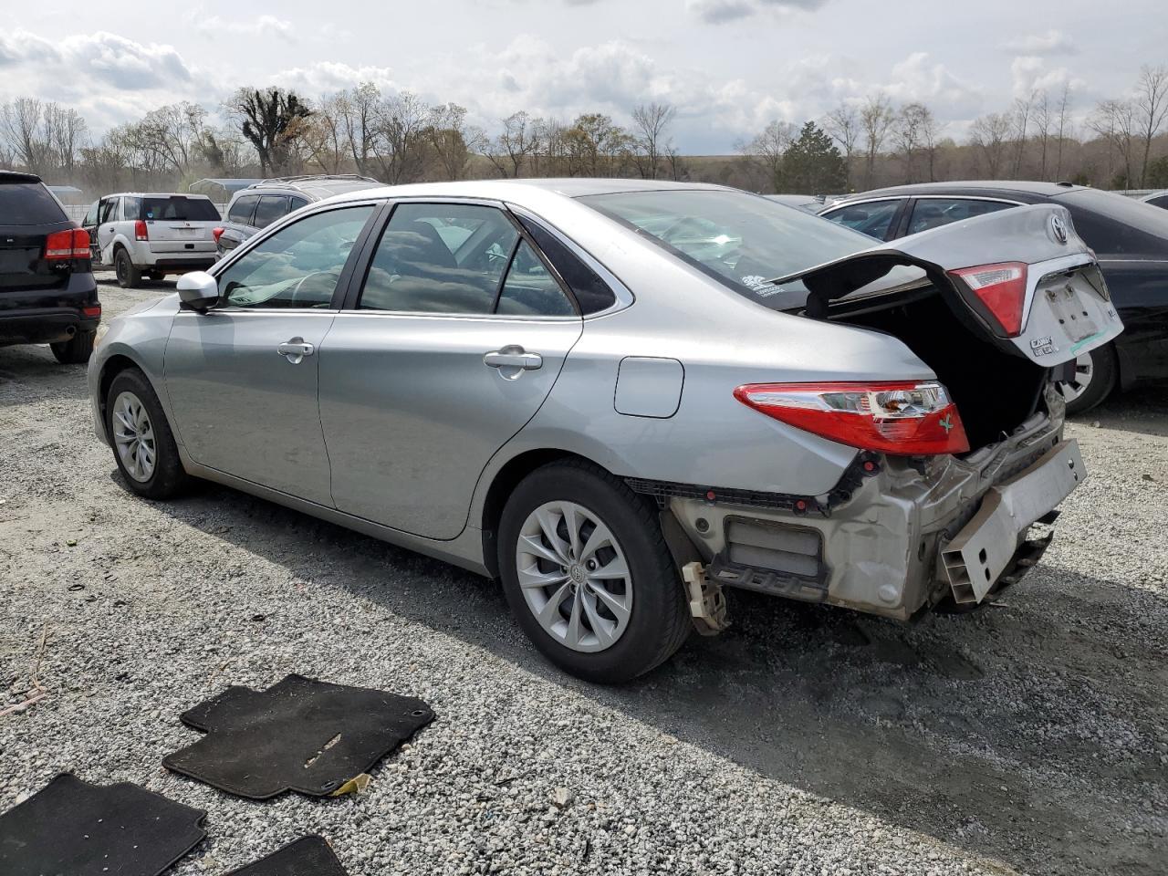 2016 TOYOTA CAMRY LE - Фото 2