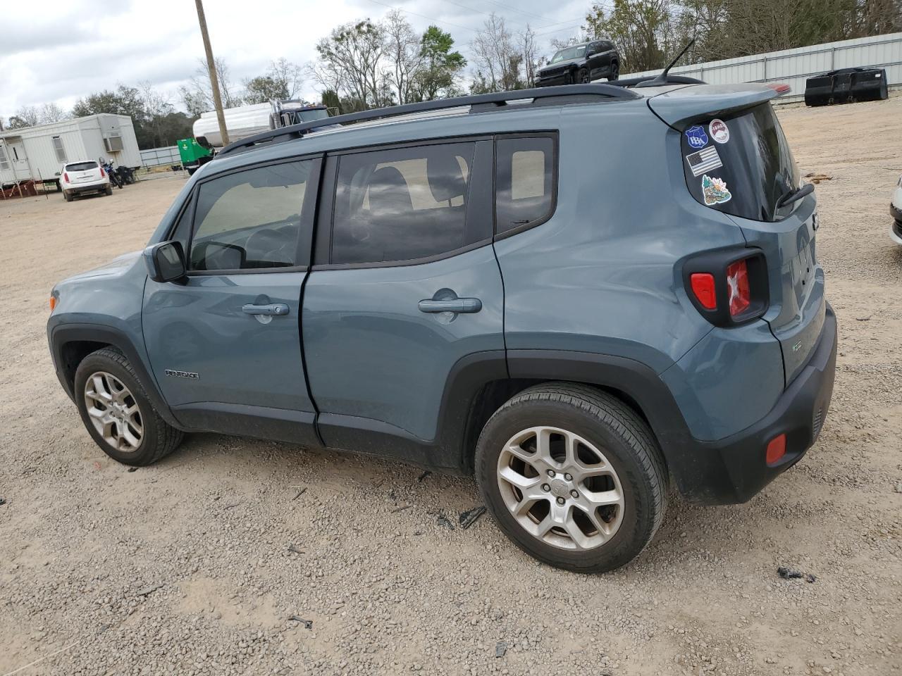 2017 JEEP RENEGADE L - Image 2
